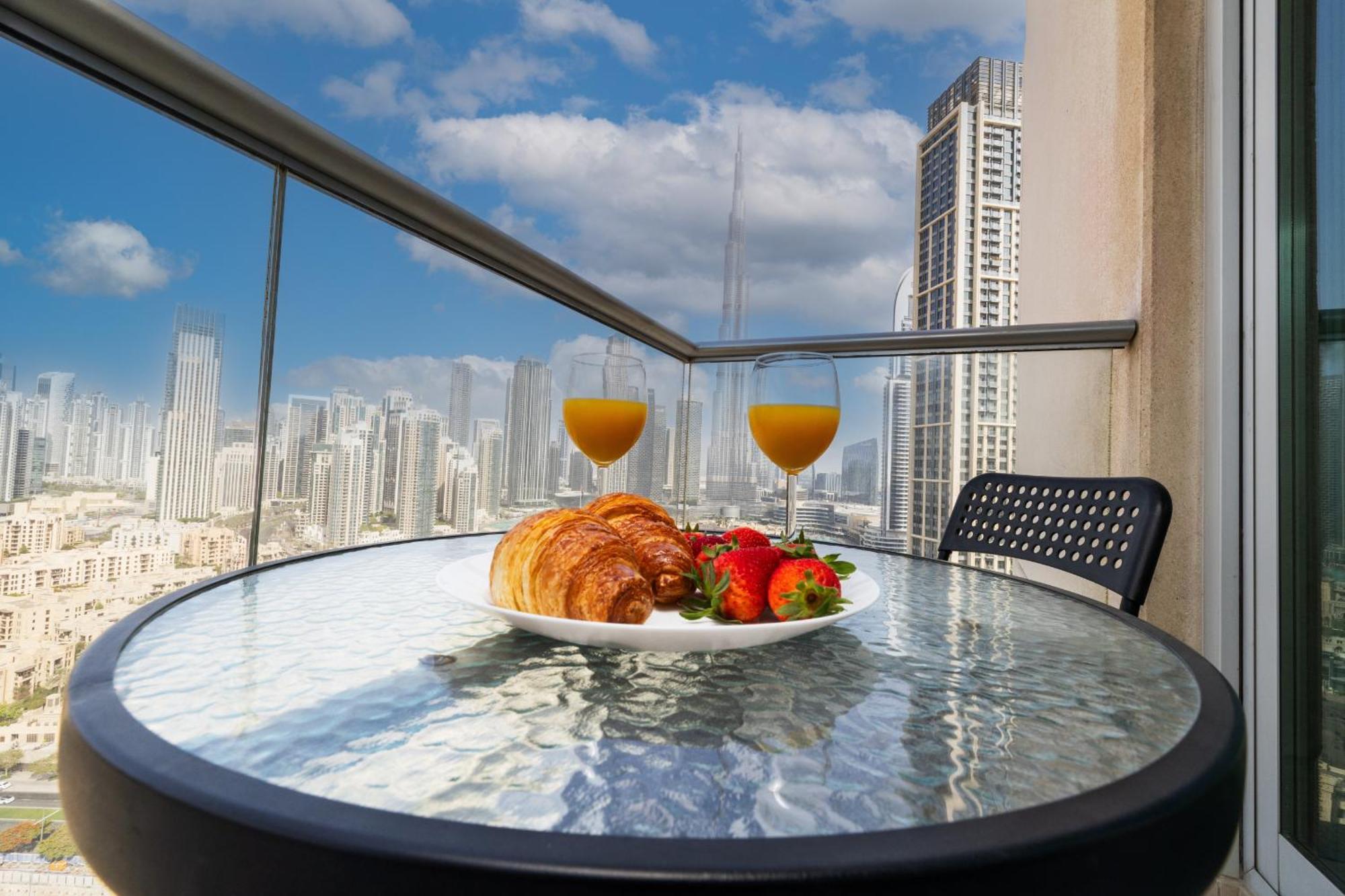 Upgraded Apartment With Stunning Burj Khalifa View ดูไบ ภายนอก รูปภาพ